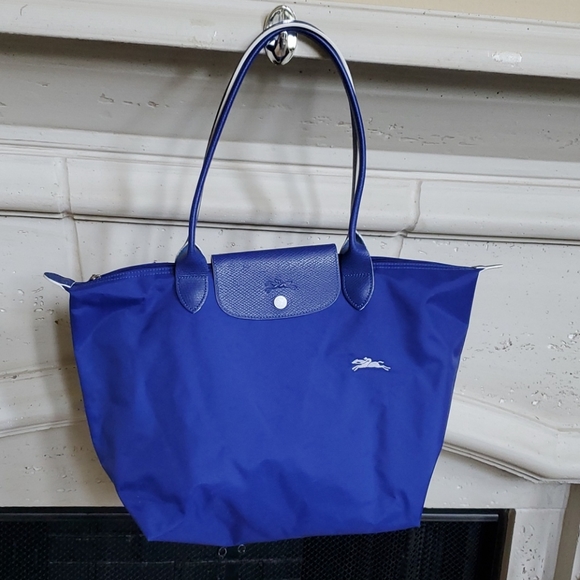 SOLD!!! LONGCHAMP Le Pliage Medium Tote - Picture 2 of 11